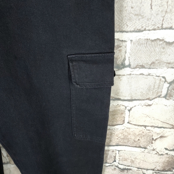 Aritzia Wilfred Free Modern Cargo High Waist Barrel Leg Pant Black Size 12 - Picture 10 of 13